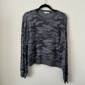 Z Supply Gray Camo Long Sleeve Medium Shirt
